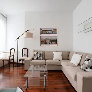 https://duomo-luxury-apartment-vi.it-lombardy.com